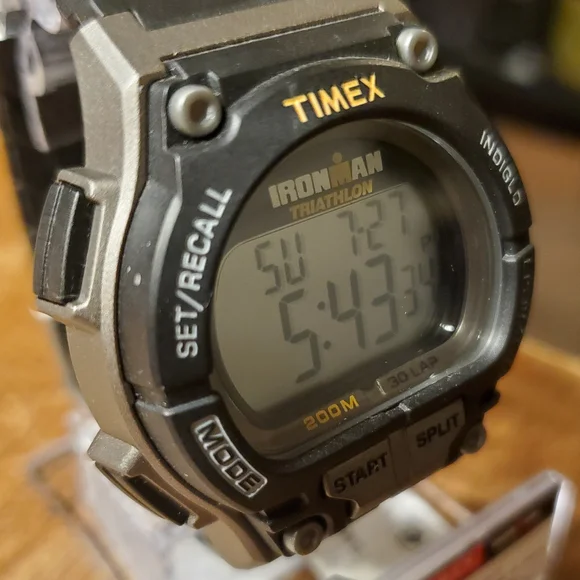 Timex IRONMAN Endure Shock 30 Lap Watch, T5K195, BRAND NEW WITH BOX AND TAGS!! - Picture 8 of 10